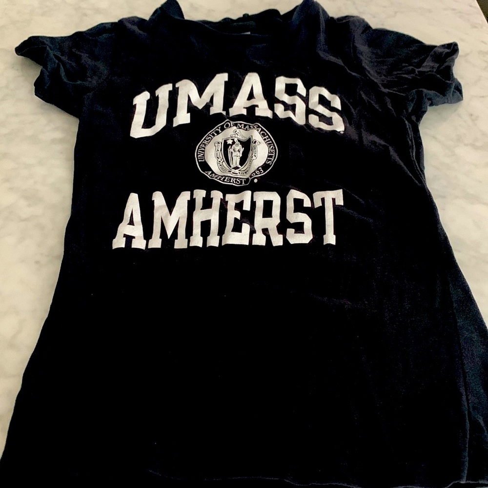 Champion UMASS t shirt